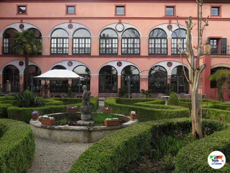 Monferrato dove dormire- il giardino all'italiana del Relais i Castagnoni