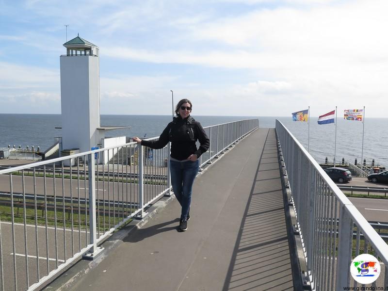 Diga Afsluitdijk, la più grande diga olandese, autostrada