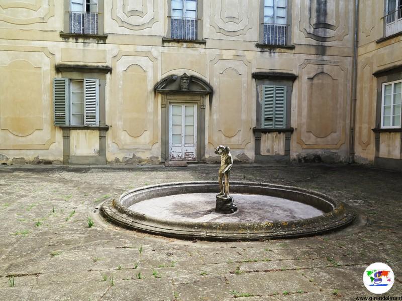 cortile interno della villa