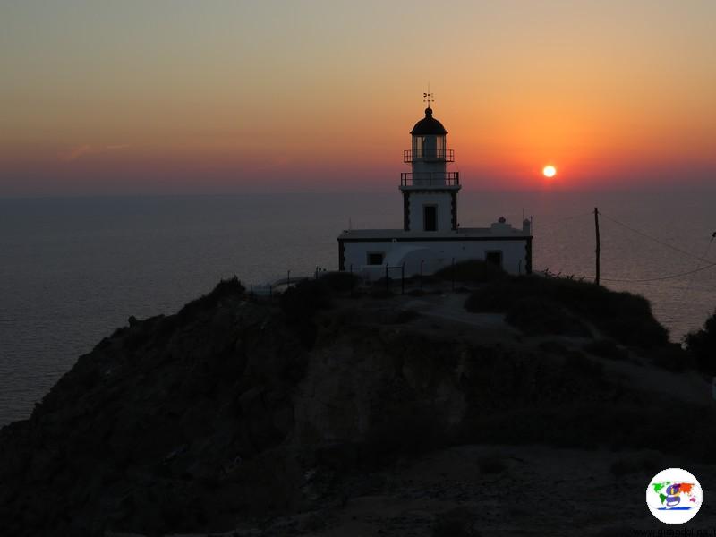 Tramonto a Santorini, Faro di Akrotiri