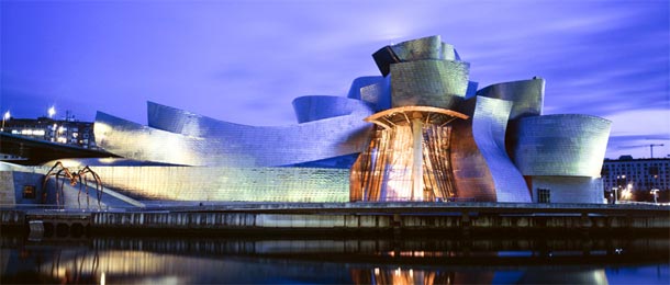 Guggenheim Museum - edifici strani e curiosi d'Europa ( ph fermata spettacolo .it)