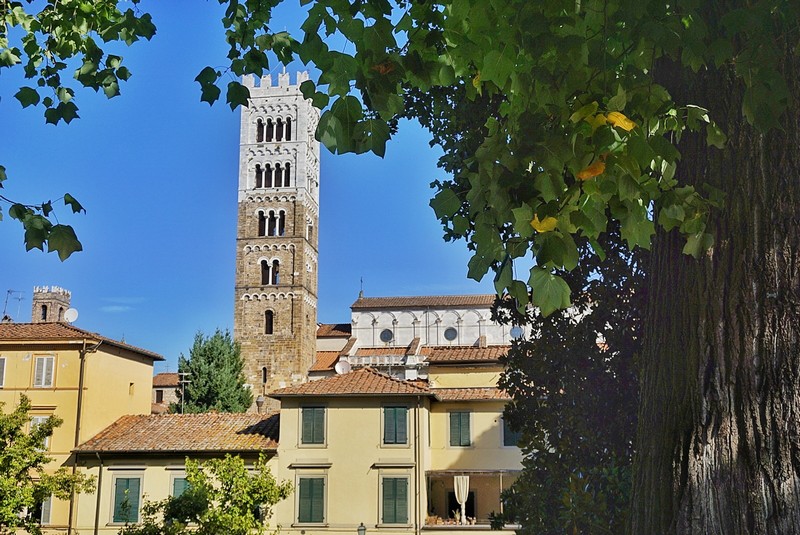 Le attività da fare a Lucca, passeggiare per il centro storico