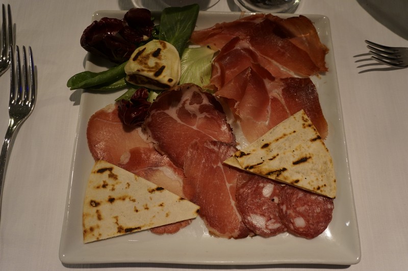 I Ristoranti di San Marino, il Ristorante la Terrazza e il tagliere di salumi e piadina