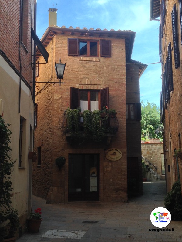 viaggi fotografici in Val d'Orcia, via del Giglio