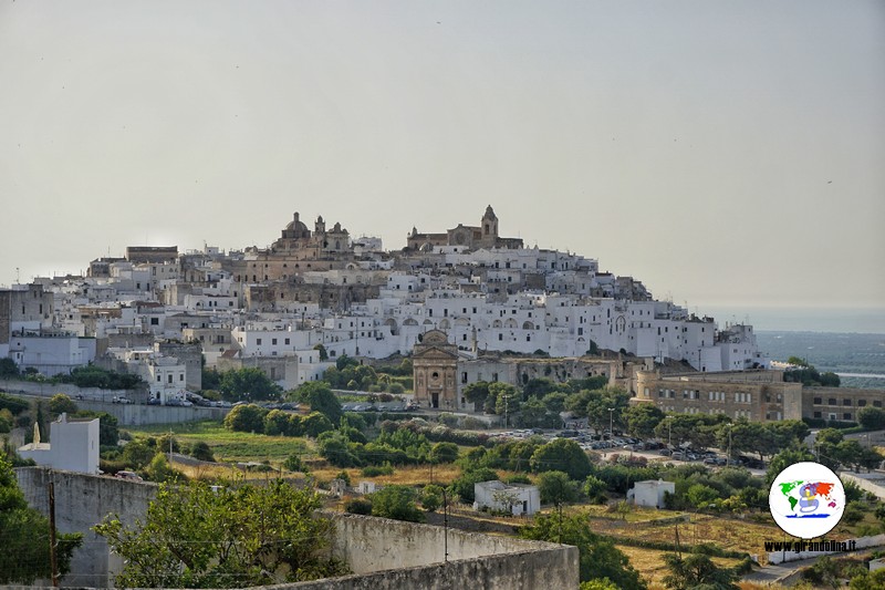 Ostuni con l'Ape Calessino, il centro storico