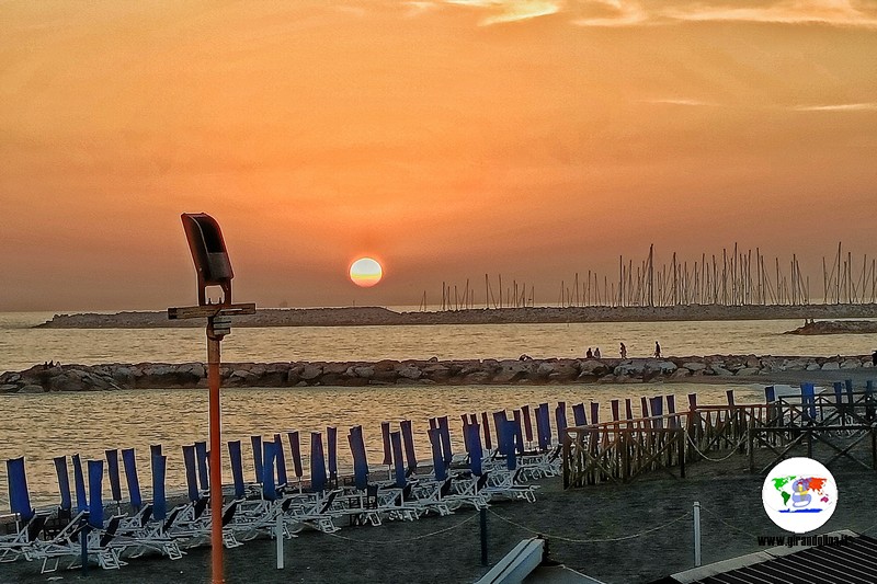  il tramonto sul mare