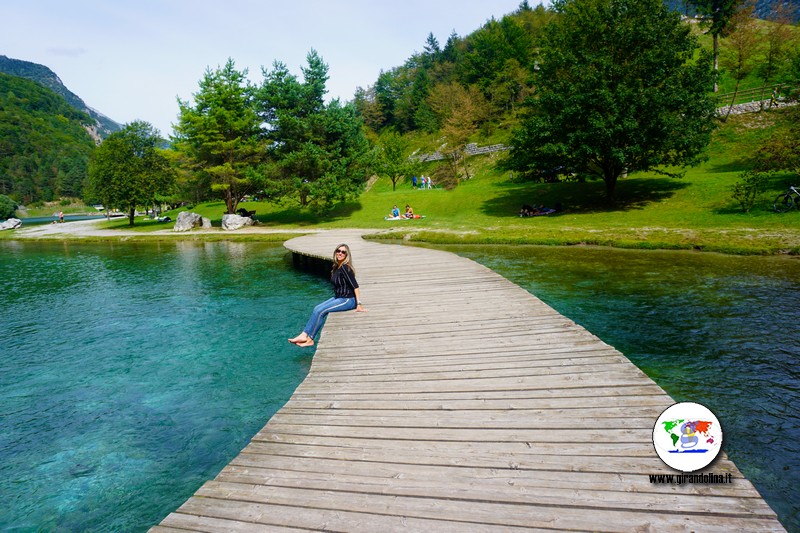 Nei dintorni di Andalo , il Lago di Nembia