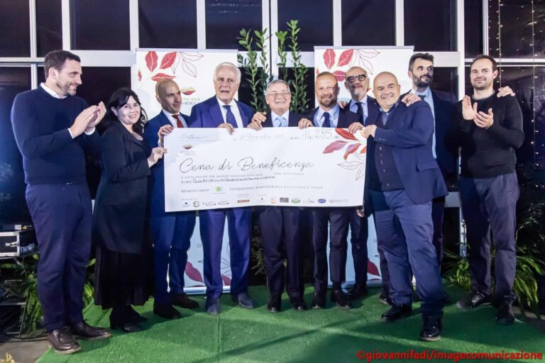 La cena di beneficenza a Pistoia  ( ph Giovanni Fedi)