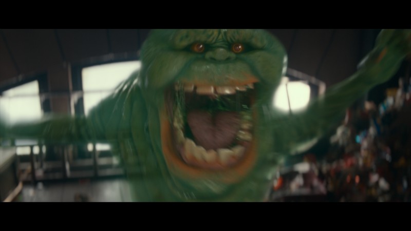 Alcuni frame del film Ghostbusters Minaccia Glaciale